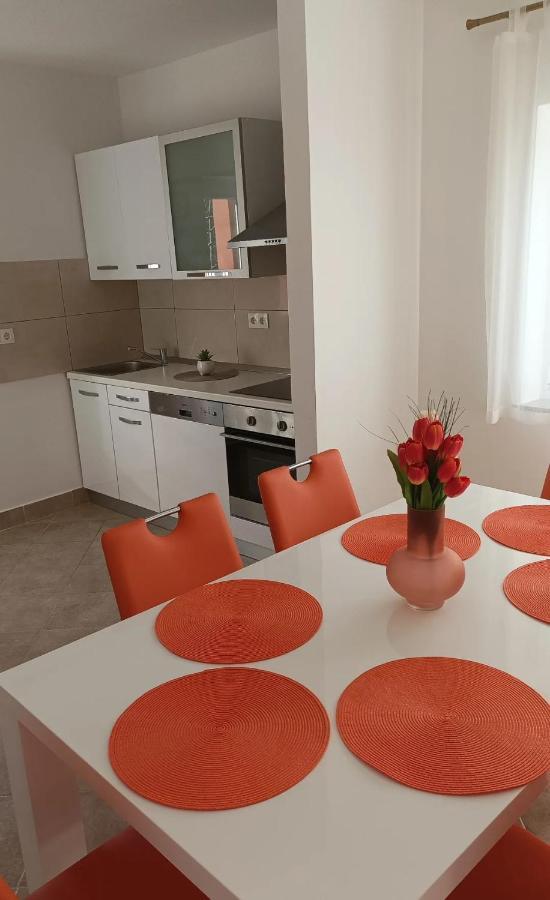 Family Apartments Tomy Punat Luaran gambar